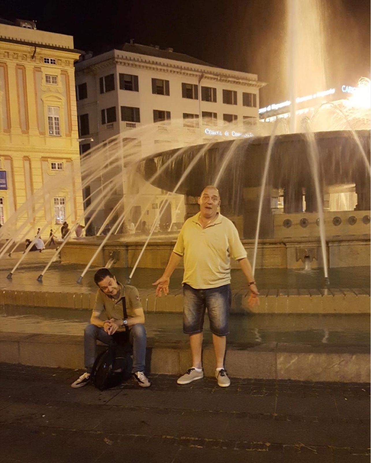 Serata davanti alla fontana