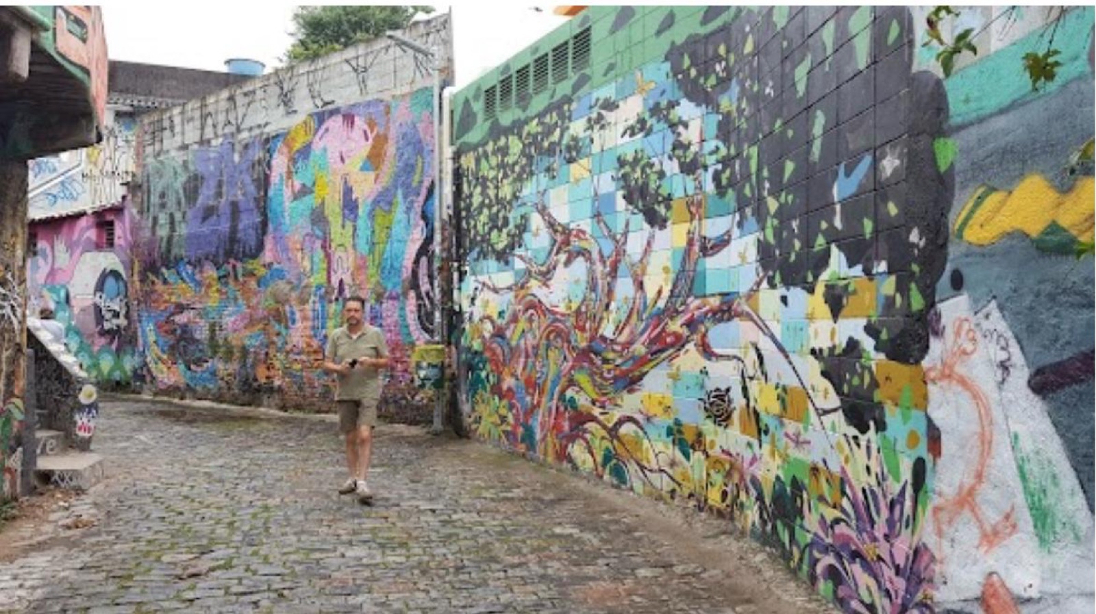 Tra i murales